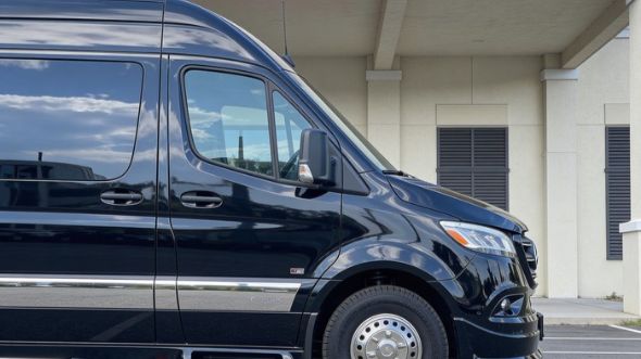 lakewood 12 passenger sprinter van