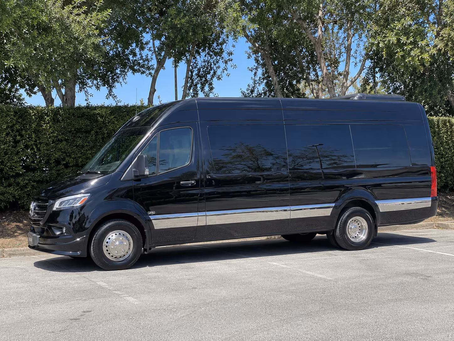 18 passenger sprinter van