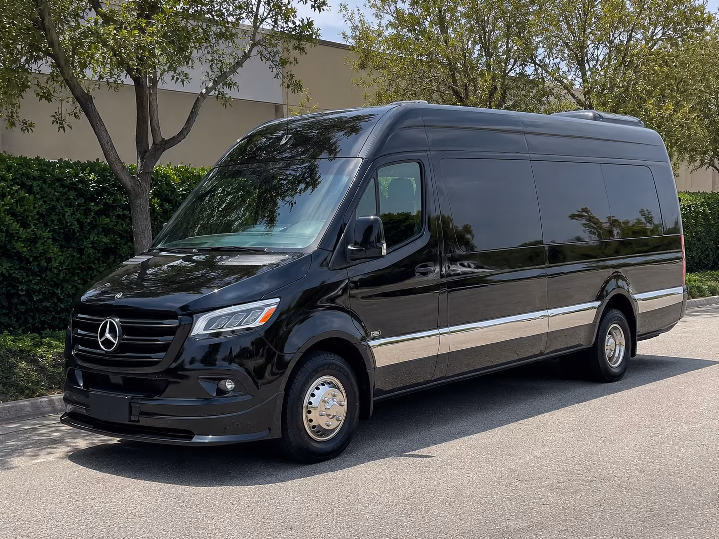 find the perfect transportation for your next wedding 4