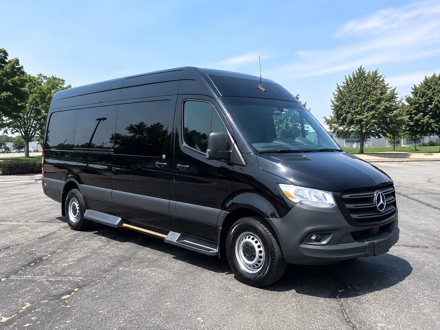 lakewood 20 passenger sprinter van